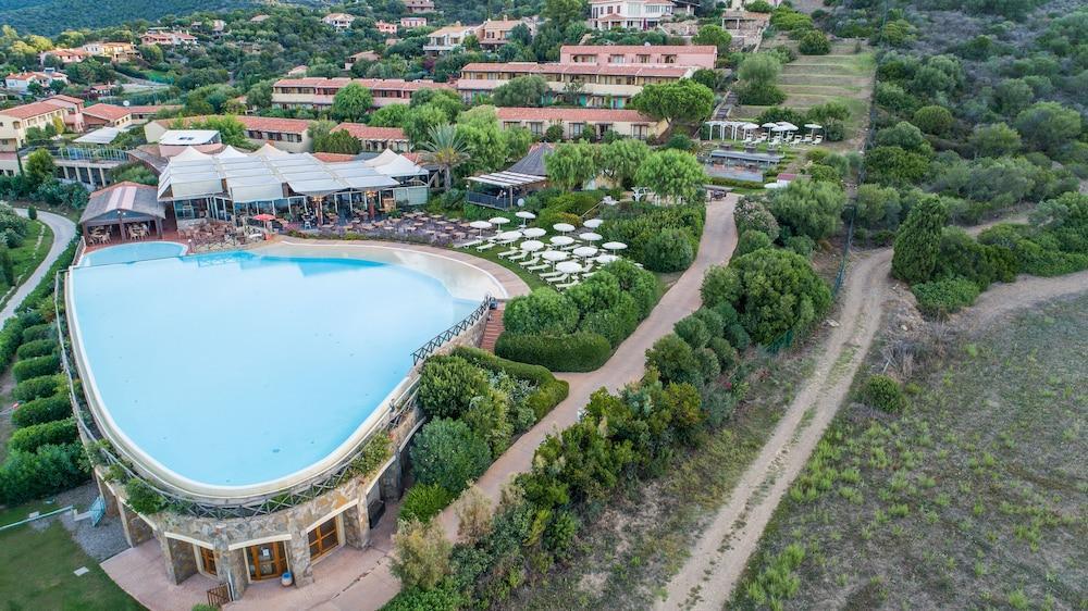 Veridia Resort Sardinia, A Member Of Radisson Individuals (Adults Only) Chia Zewnętrze zdjęcie