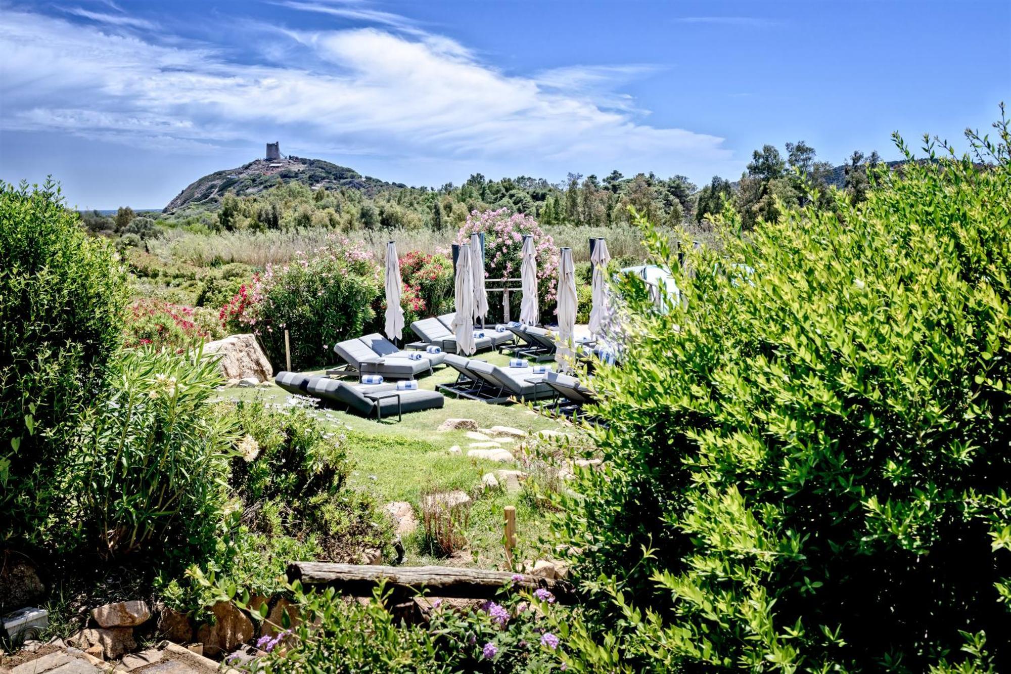 Veridia Resort Sardinia, A Member Of Radisson Individuals (Adults Only) Chia Zewnętrze zdjęcie